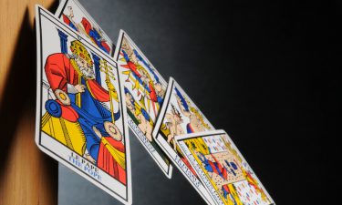 Qué te depara el destino con una tirada de Tarot gratis
