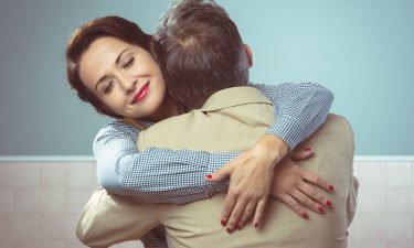 Tipos de abrazos y lo que cada uno significa