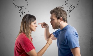¿Cuáles son los errores que cometen los signos estando en pareja?