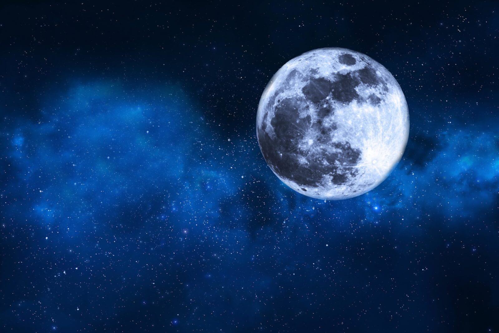 la primera luna llena