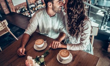 Los 5 signos que más creen en el amor