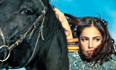 ¿Cómo se viste y se maquilla la mujer Sagitario?