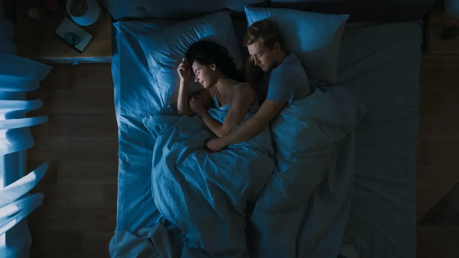 dormir en pareja o solo